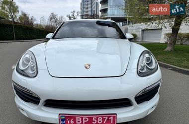 Позашляховик / Кросовер Porsche Cayenne 2014 в Києві