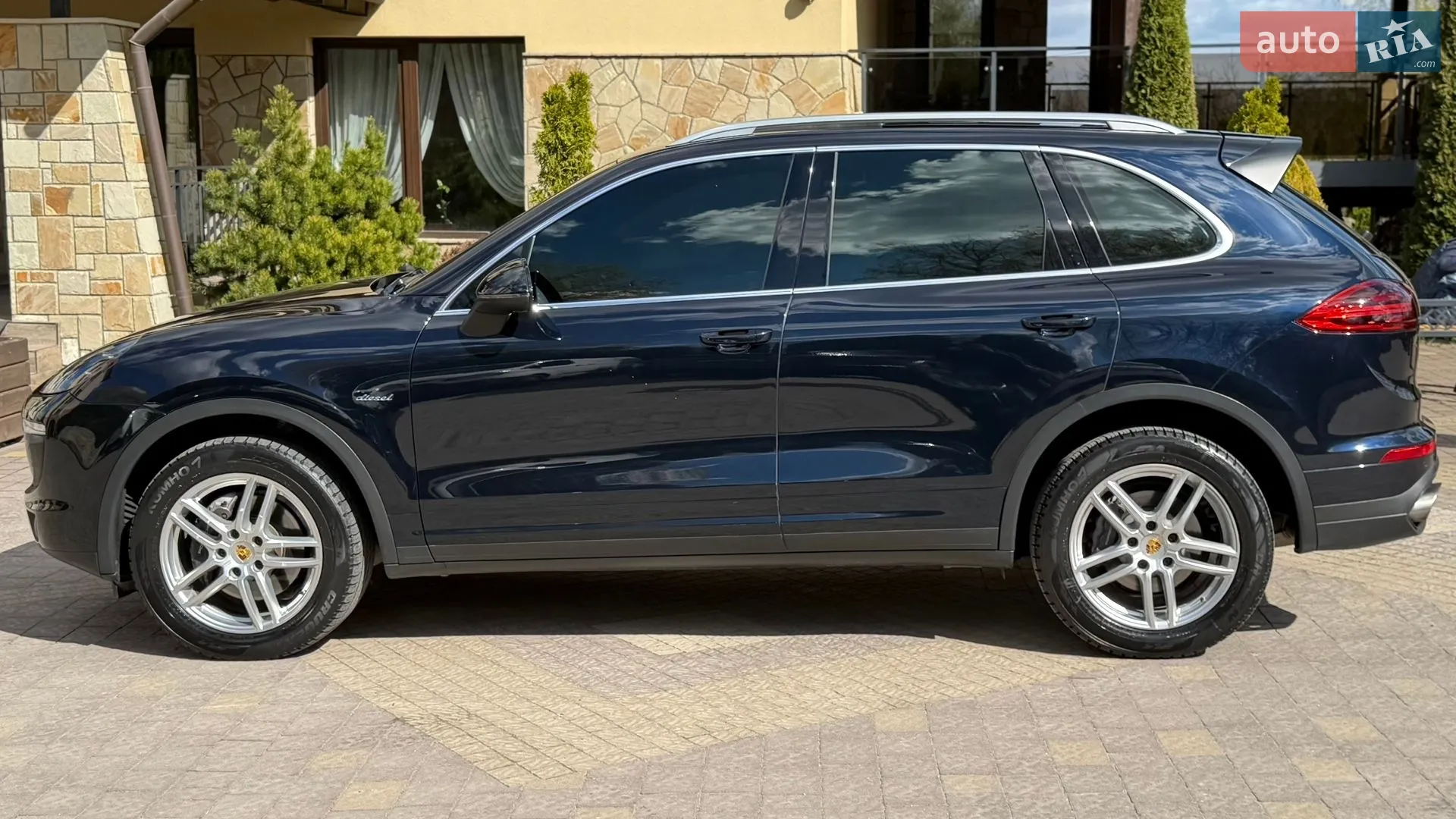 2016 Porsche Cayenne - мініатюра 9