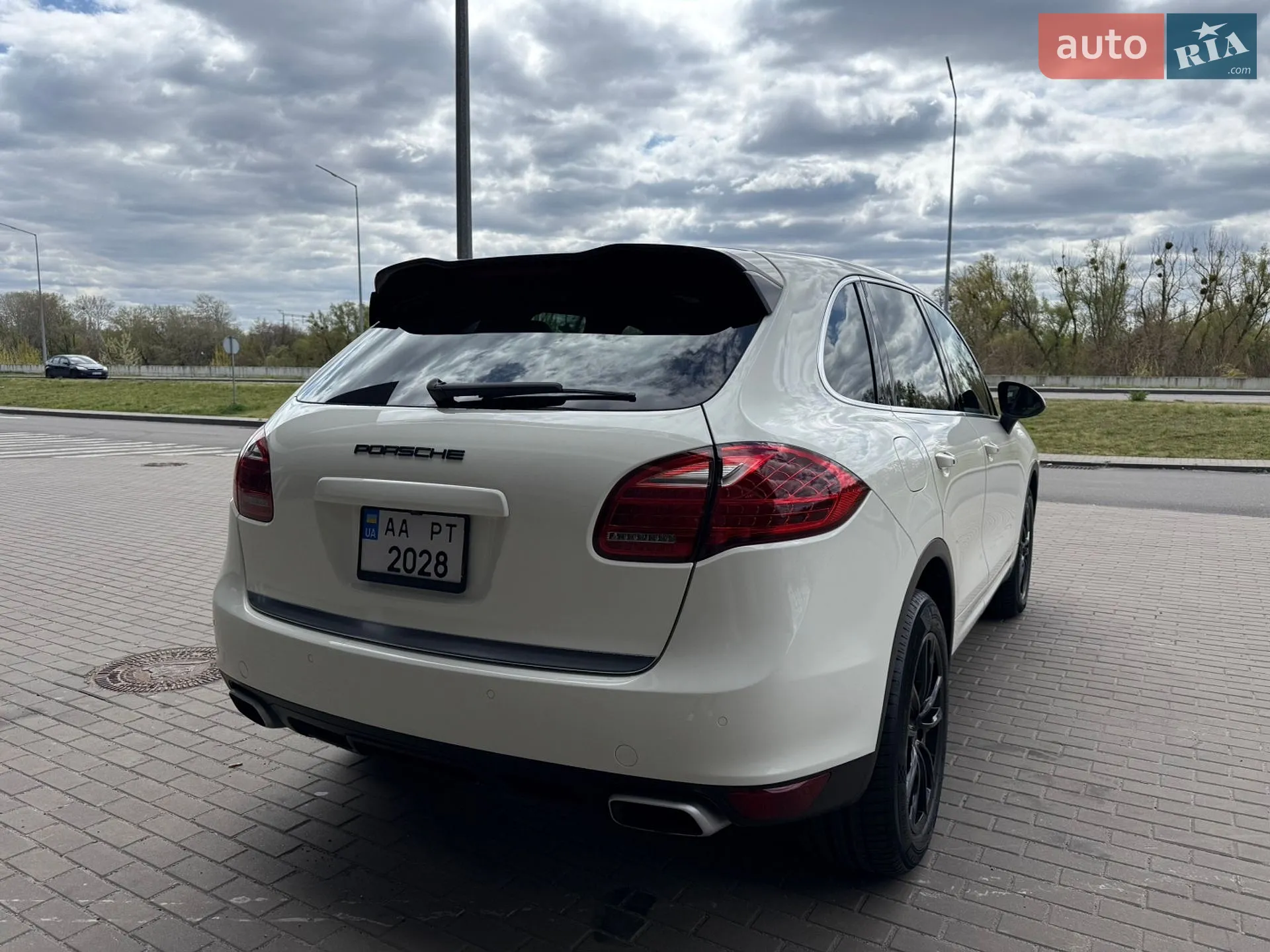 2011 Porsche Cayenne - мініатюра 14