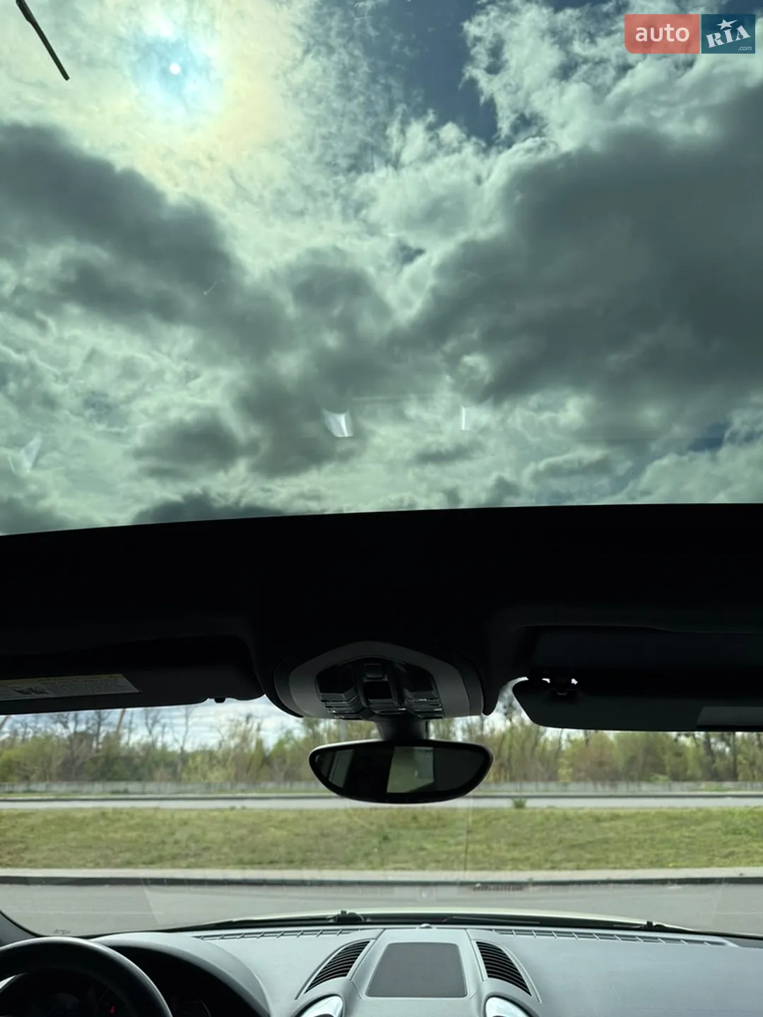 2011 Porsche Cayenne - мініатюра 25