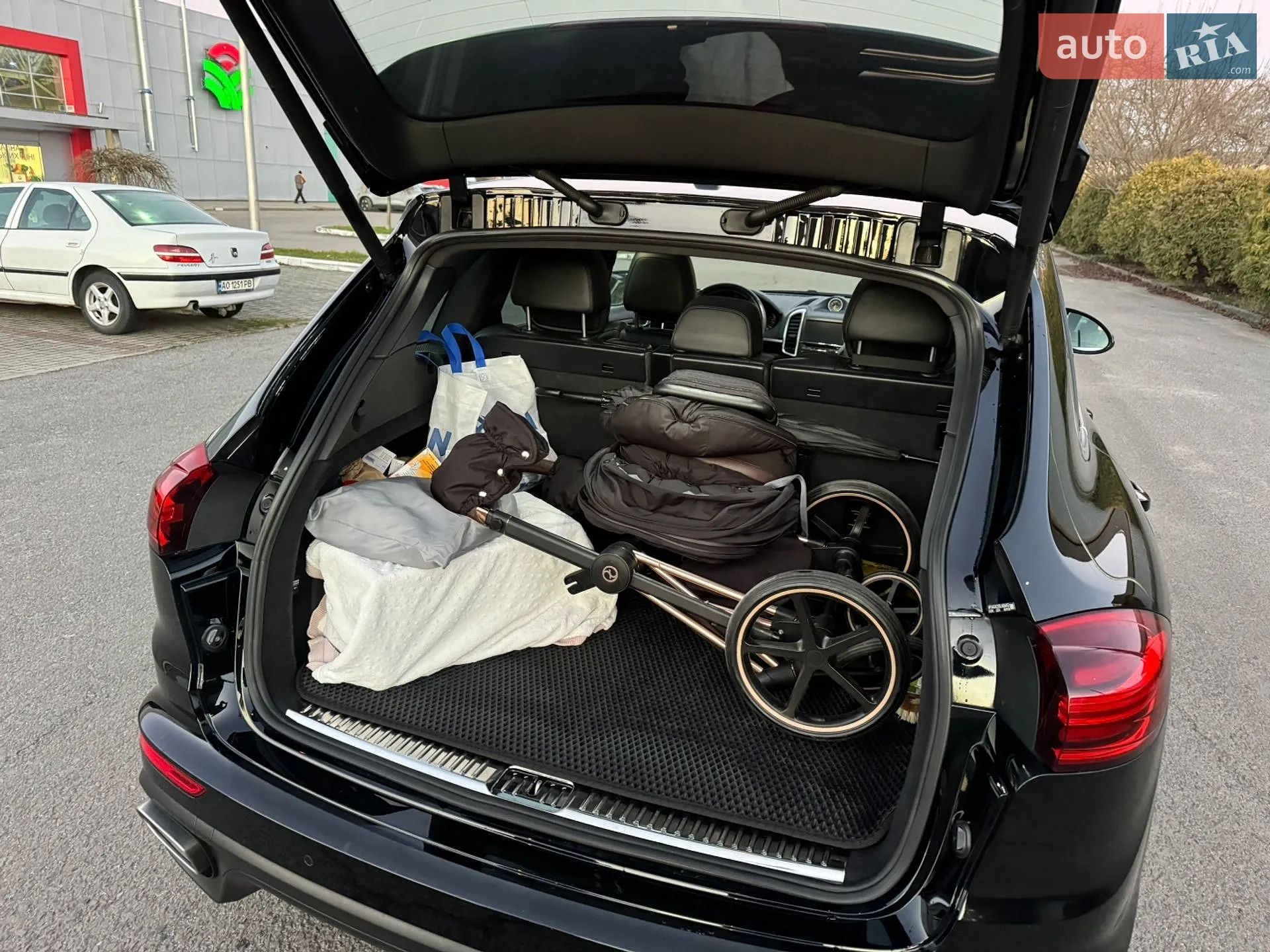 2015 Porsche Cayenne - мініатюра 37