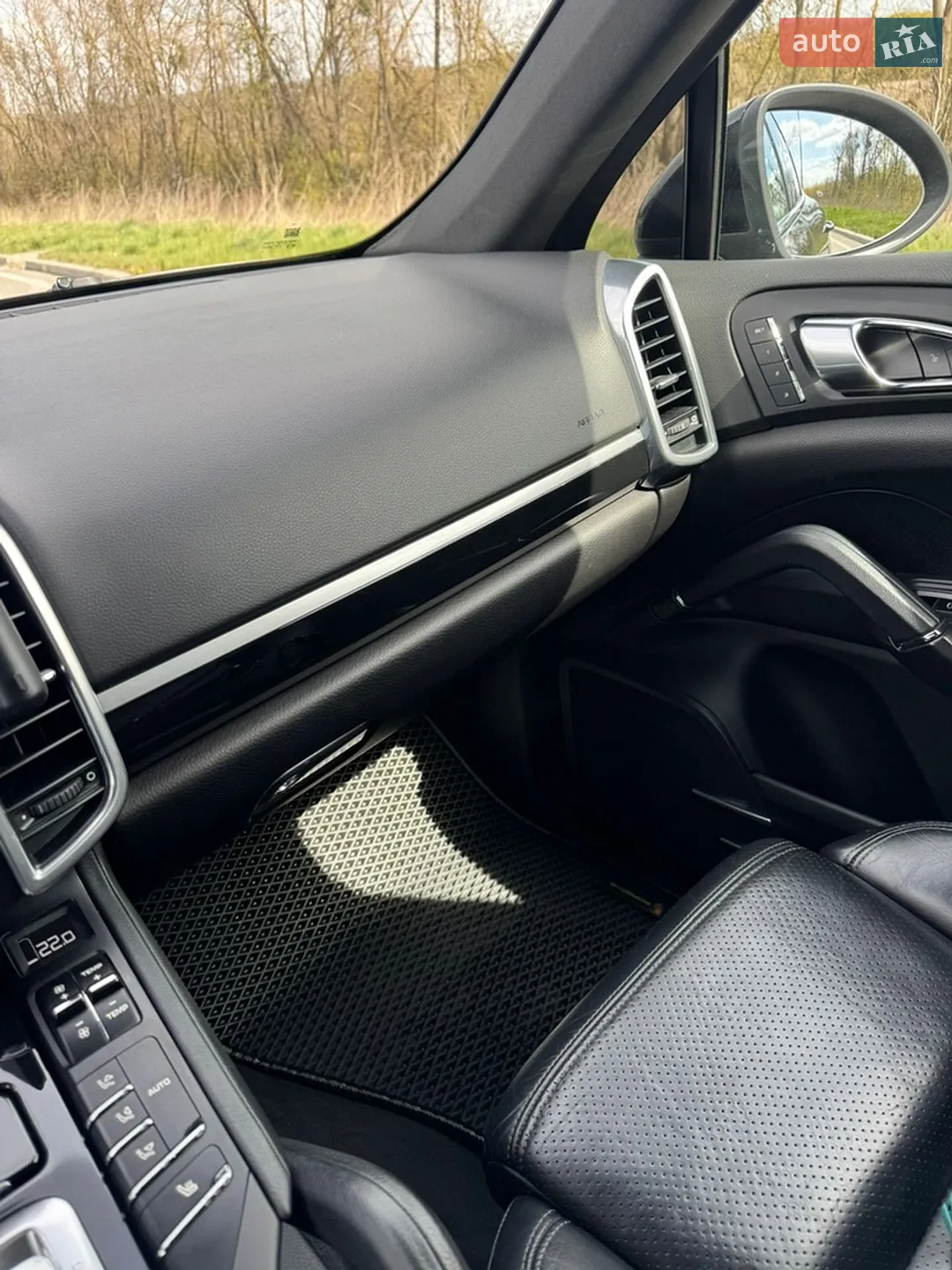 2012 Porsche Cayenne - мініатюра 11