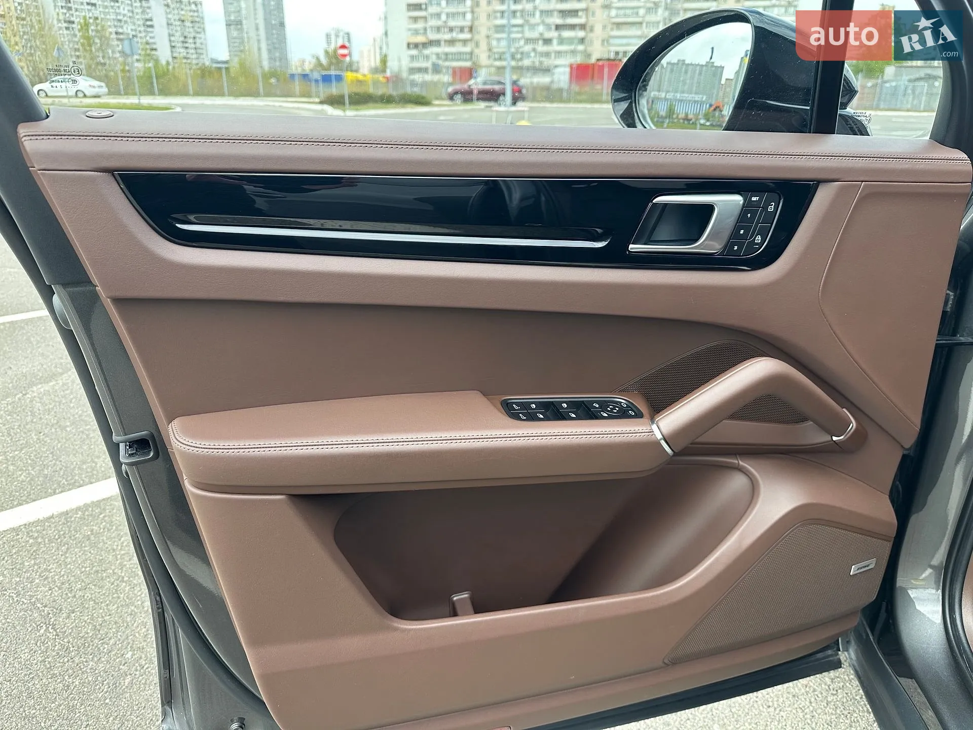 2022 Porsche Cayenne - мініатюра 19
