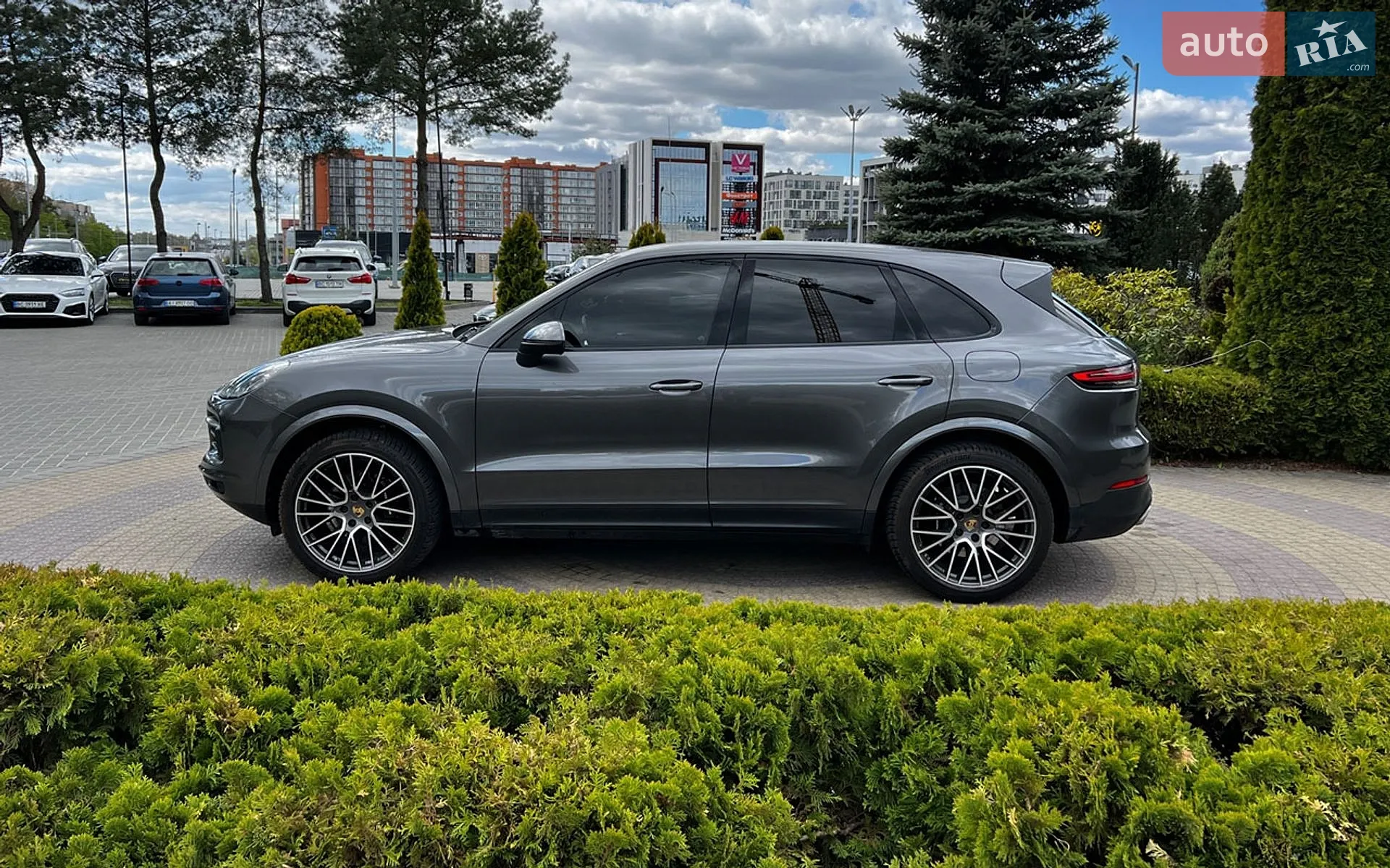 2020 Porsche Cayenne - мініатюра 4