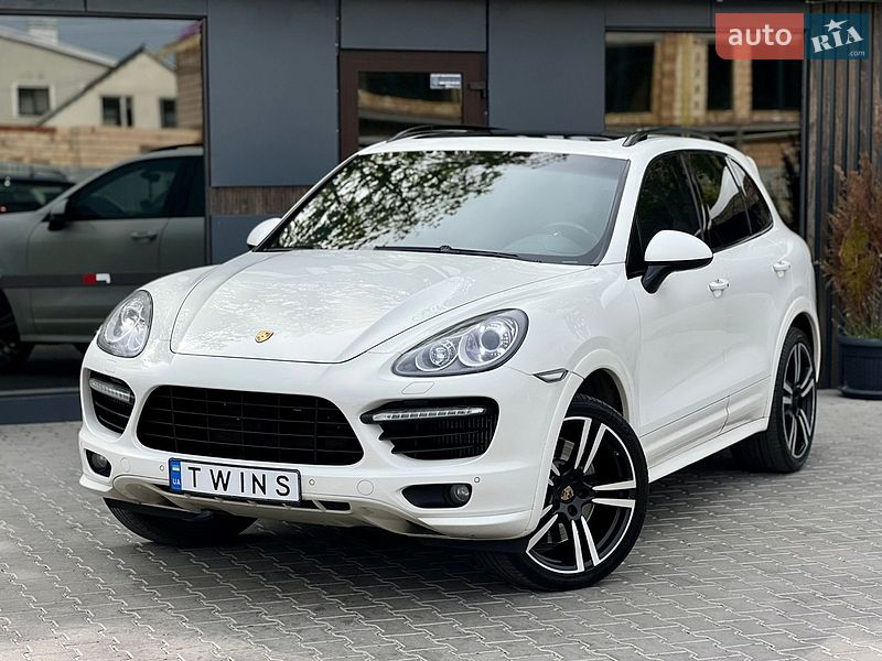 Porsche Cayenne 2011