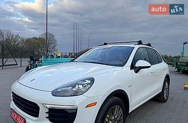 Внедорожник / Кроссовер Porsche Cayenne 2016 в Тернополе