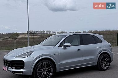 Позашляховик / Кросовер Porsche Cayenne 2021 в Києві