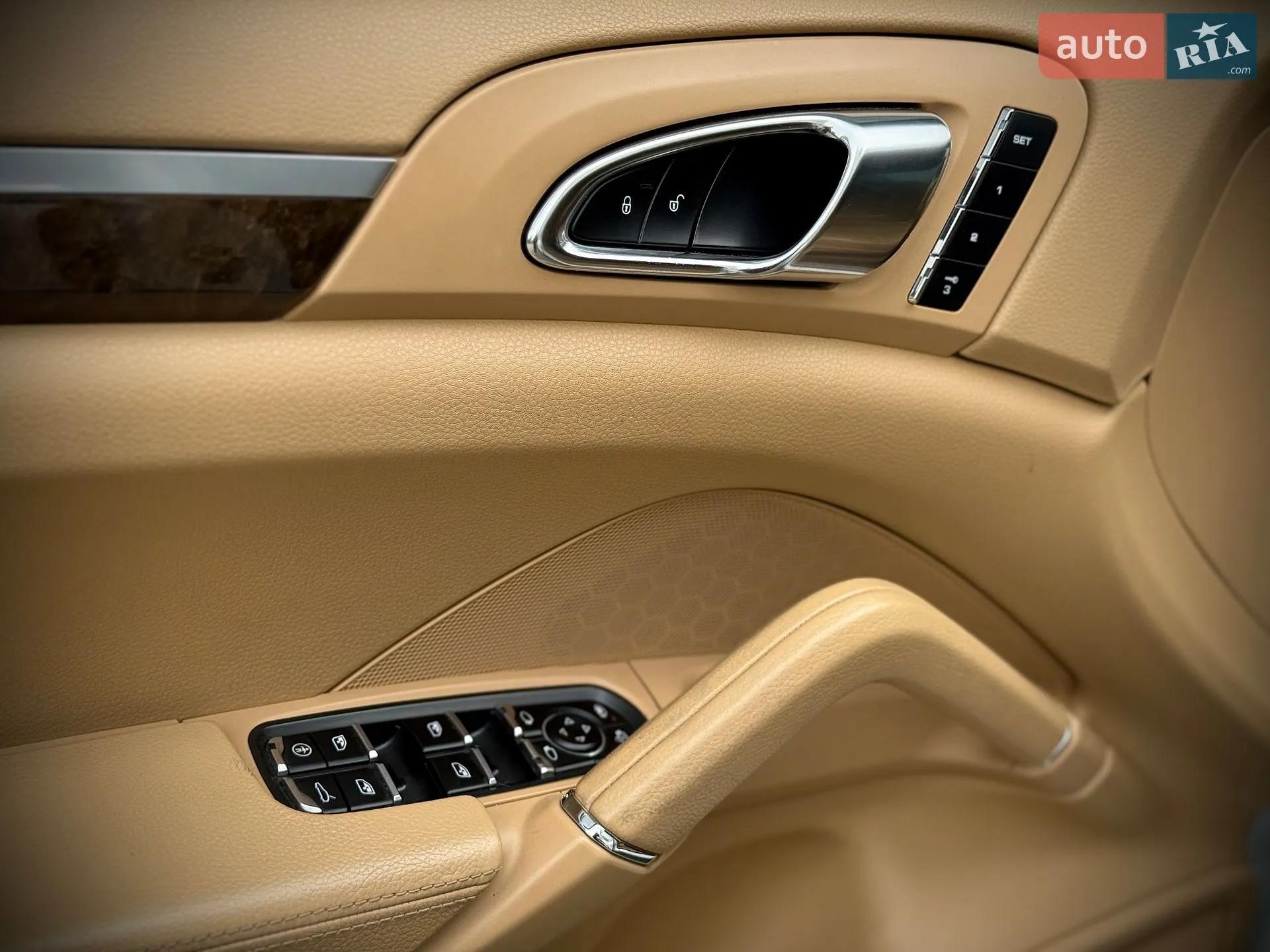 2012 Porsche Cayenne - мініатюра 17