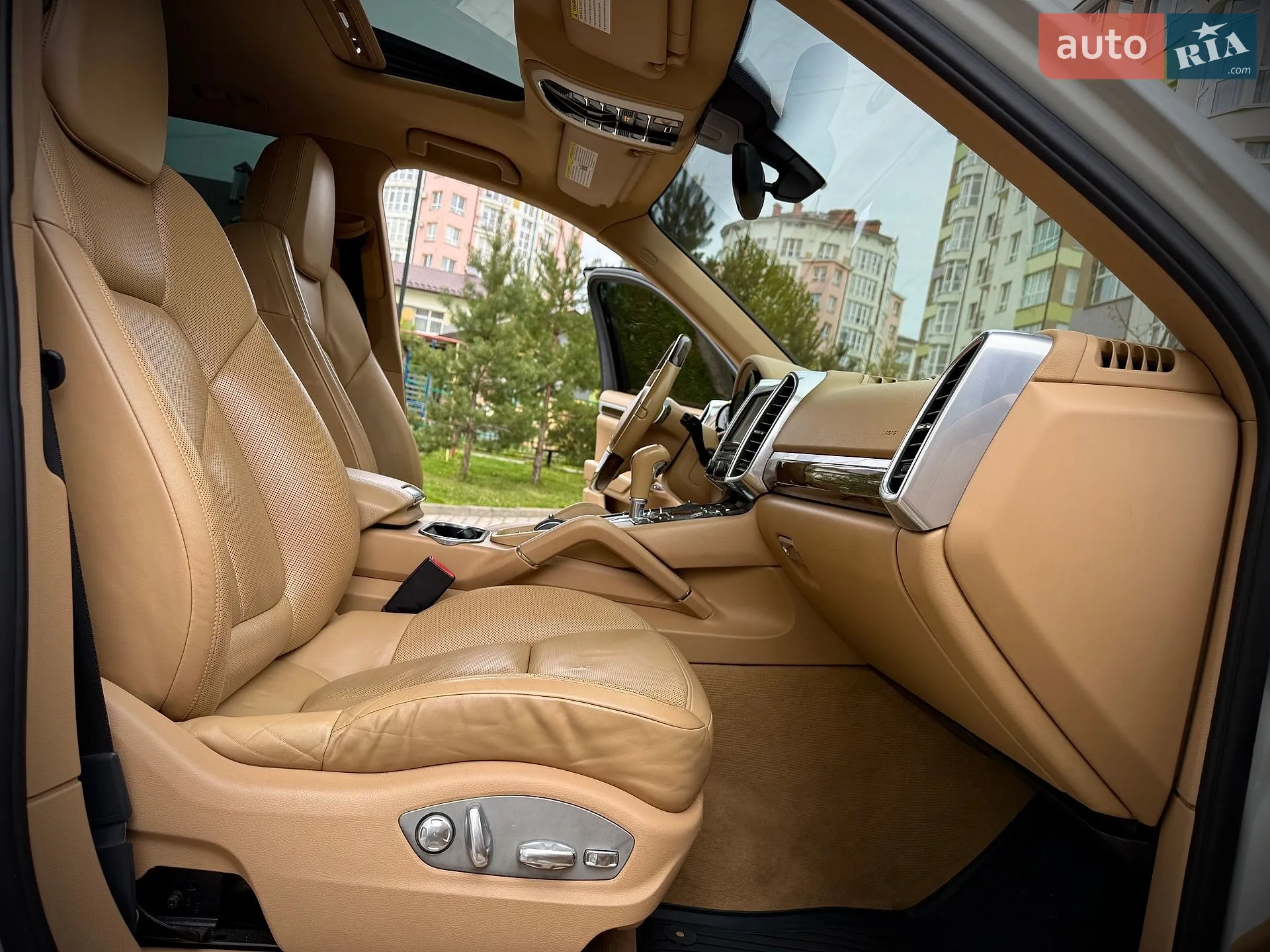 2012 Porsche Cayenne - мініатюра 29