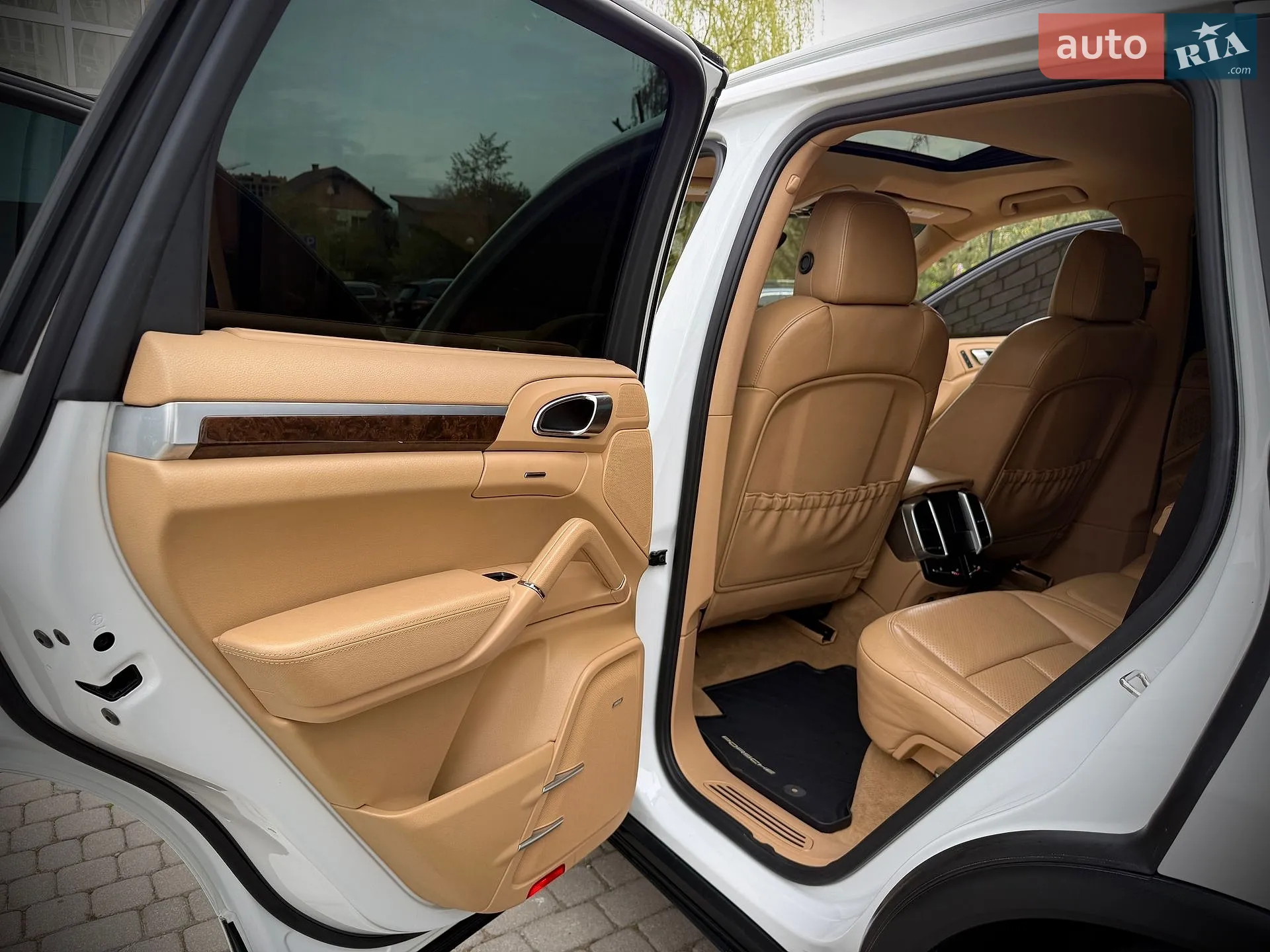 2012 Porsche Cayenne - мініатюра 37