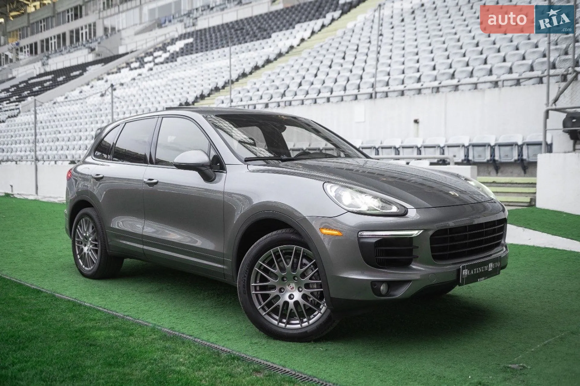 2016 Porsche Cayenne - мініатюра 9