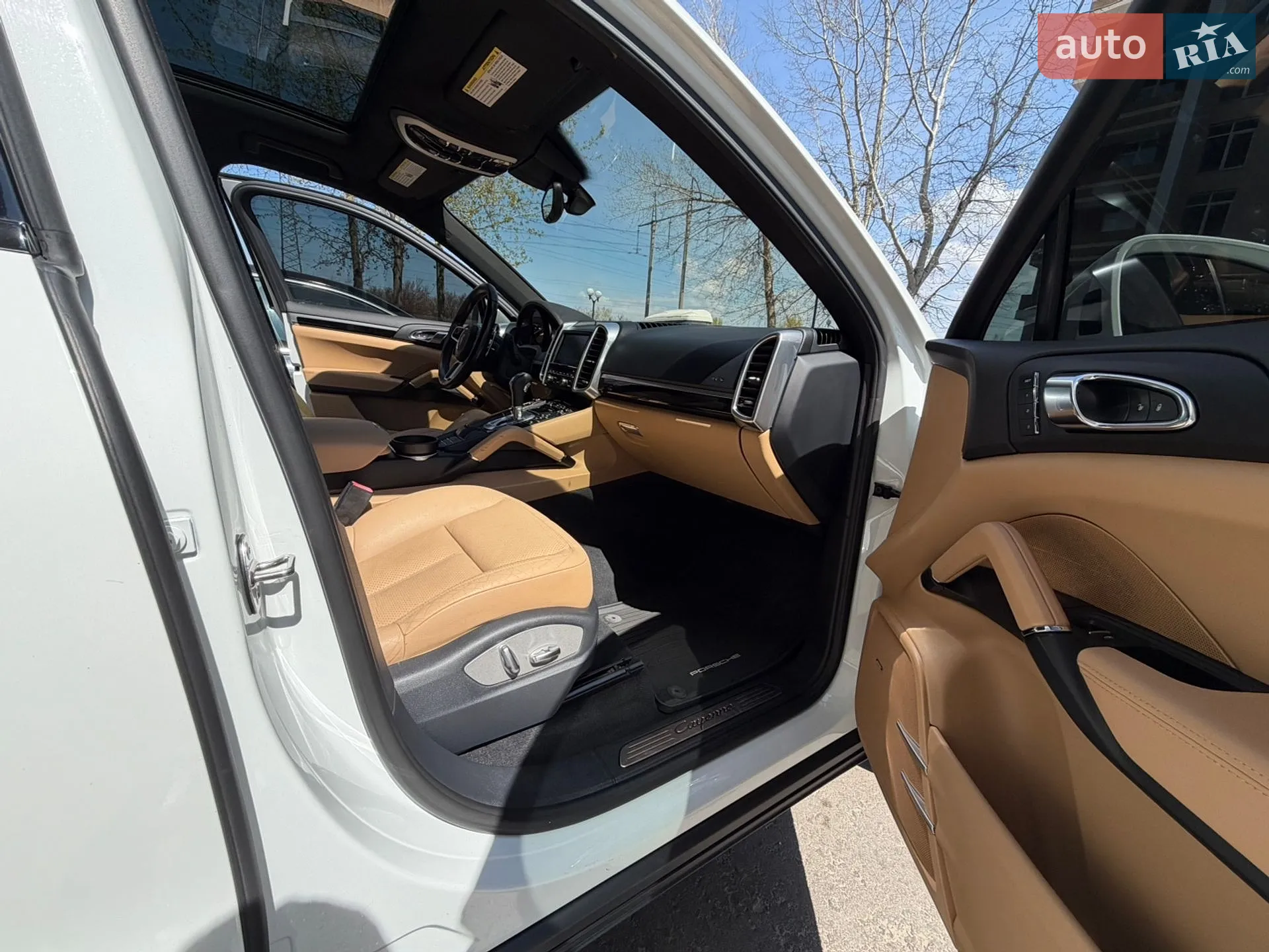 2015 Porsche Cayenne - мініатюра 38
