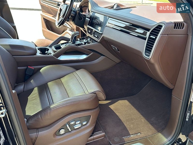 Внедорожник / Кроссовер Porsche Cayenne 2018 в Харькове