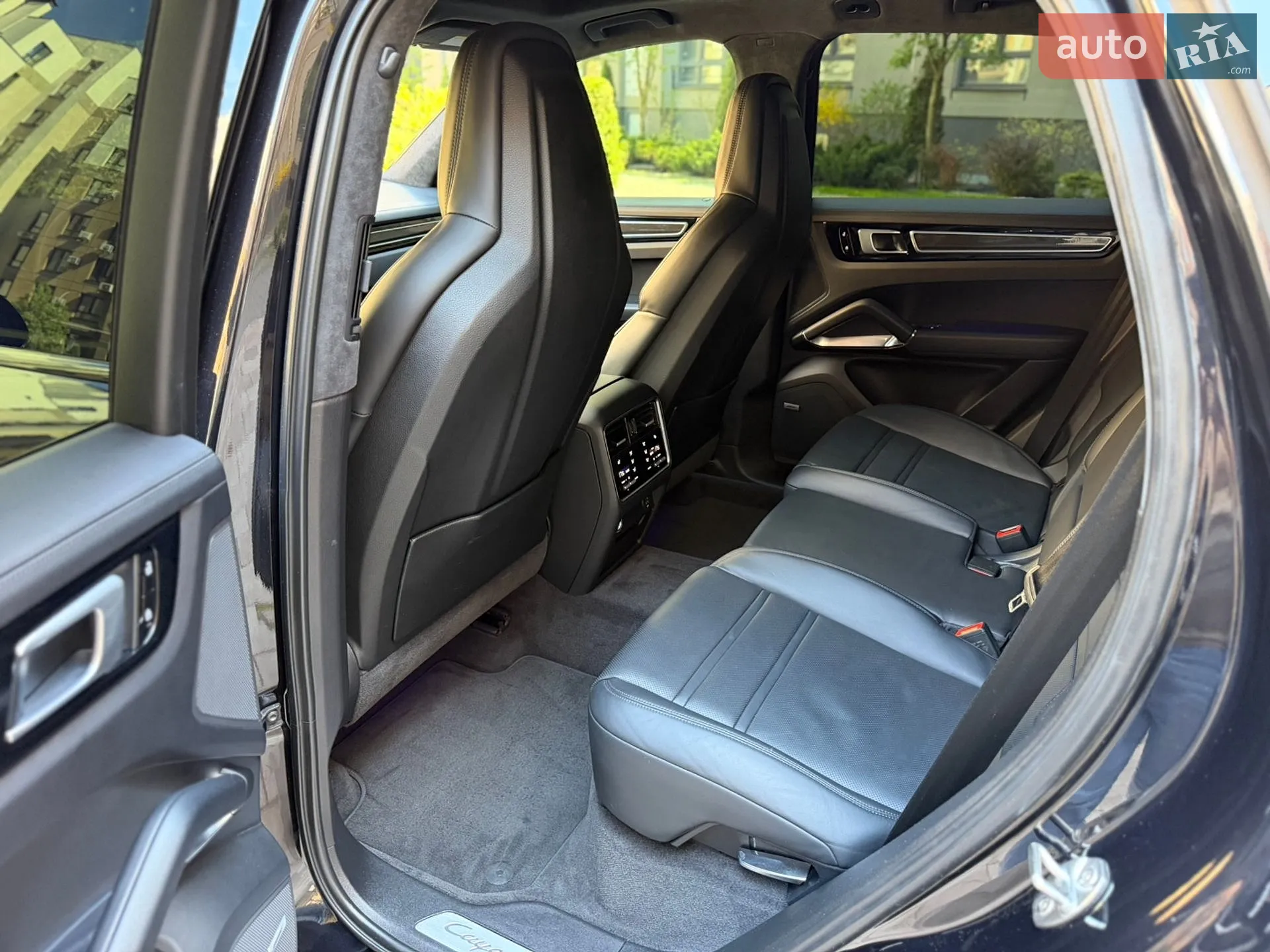 2019 Porsche Cayenne - мініатюра 25