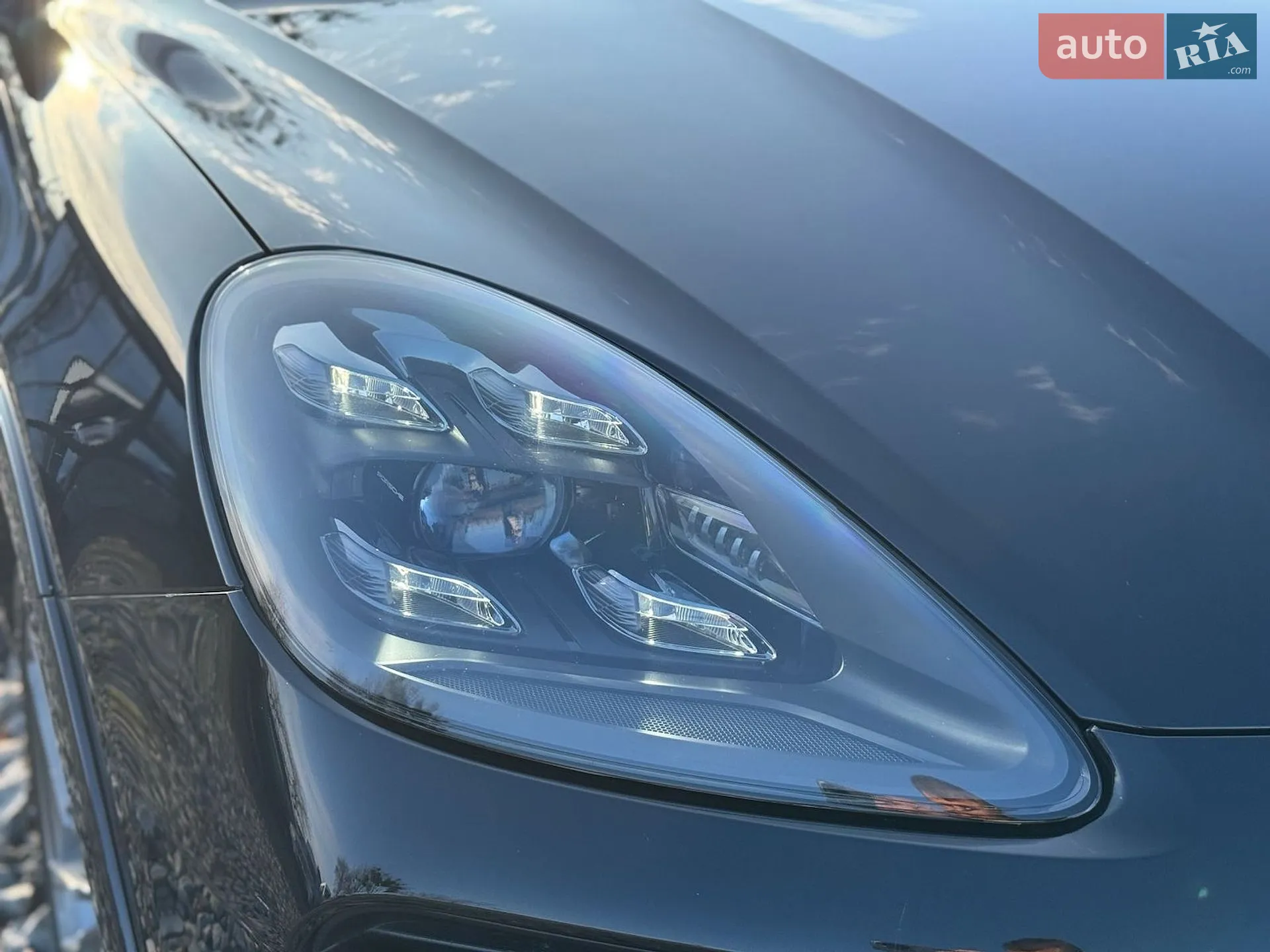 2019 Porsche Cayenne - мініатюра 2