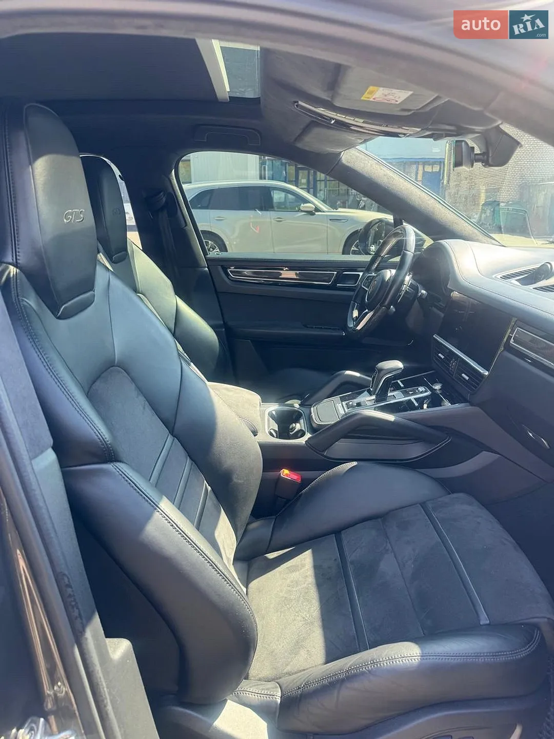 2022 Porsche Cayenne - мініатюра 8