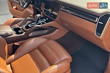 Внедорожник / Кроссовер Porsche Cayenne 2021 в Киеве