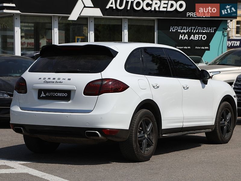 Внедорожник / Кроссовер Porsche Cayenne 2013 в Харькове