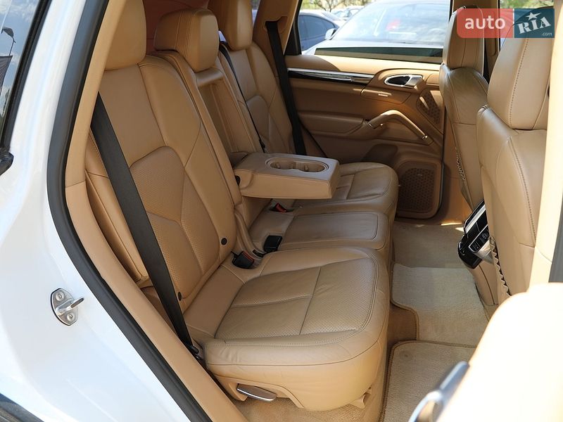 Внедорожник / Кроссовер Porsche Cayenne 2013 в Харькове