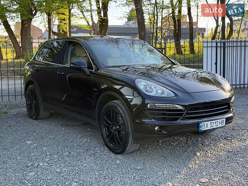 Внедорожник / Кроссовер Porsche Cayenne 2013 в Хмельницком