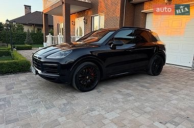 Внедорожник / Кроссовер Porsche Cayenne 2021 в Киеве