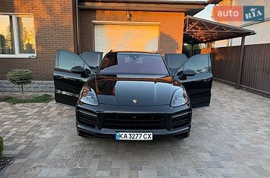 Внедорожник / Кроссовер Porsche Cayenne 2021 в Киеве