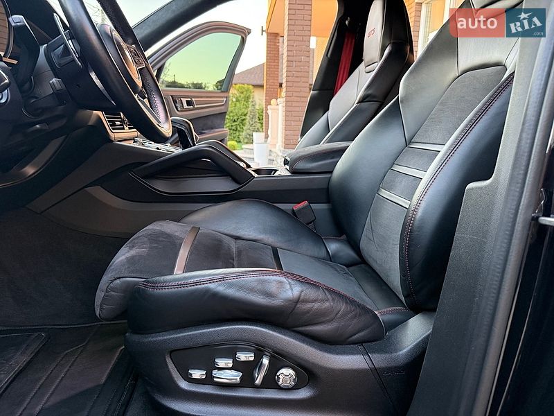 Внедорожник / Кроссовер Porsche Cayenne 2021 в Киеве