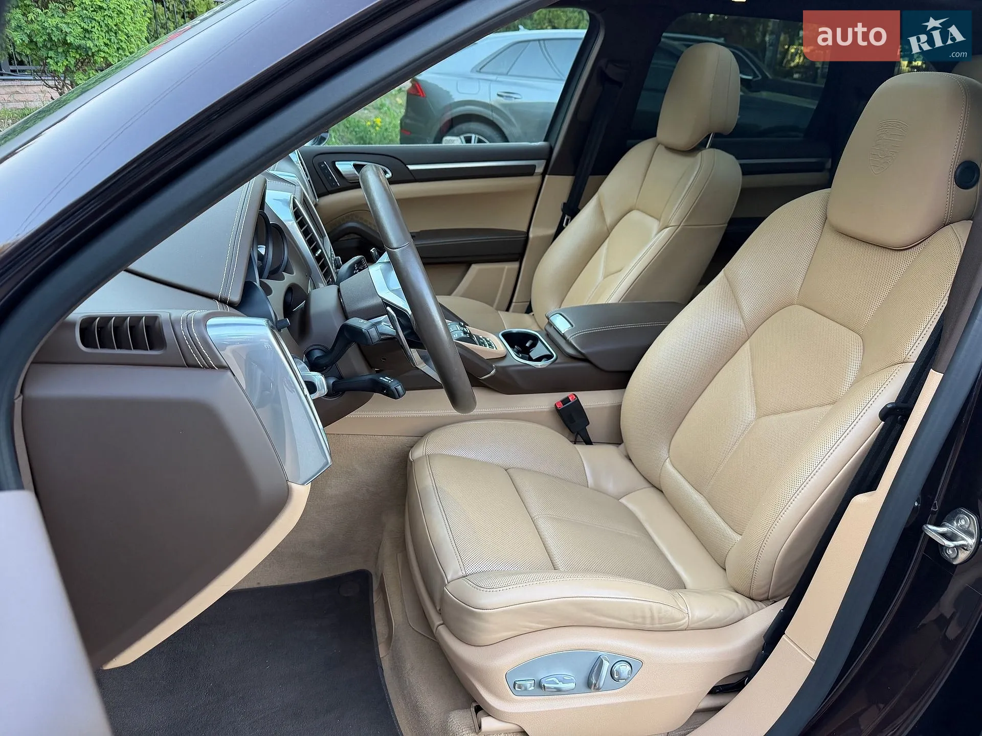 2015 Porsche Cayenne - мініатюра 33