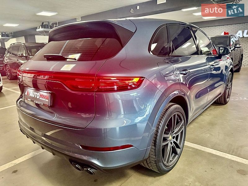 Внедорожник / Кроссовер Porsche Cayenne 2018 в Львове