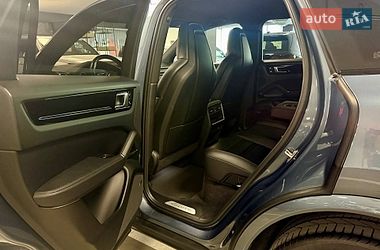 Внедорожник / Кроссовер Porsche Cayenne 2018 в Львове