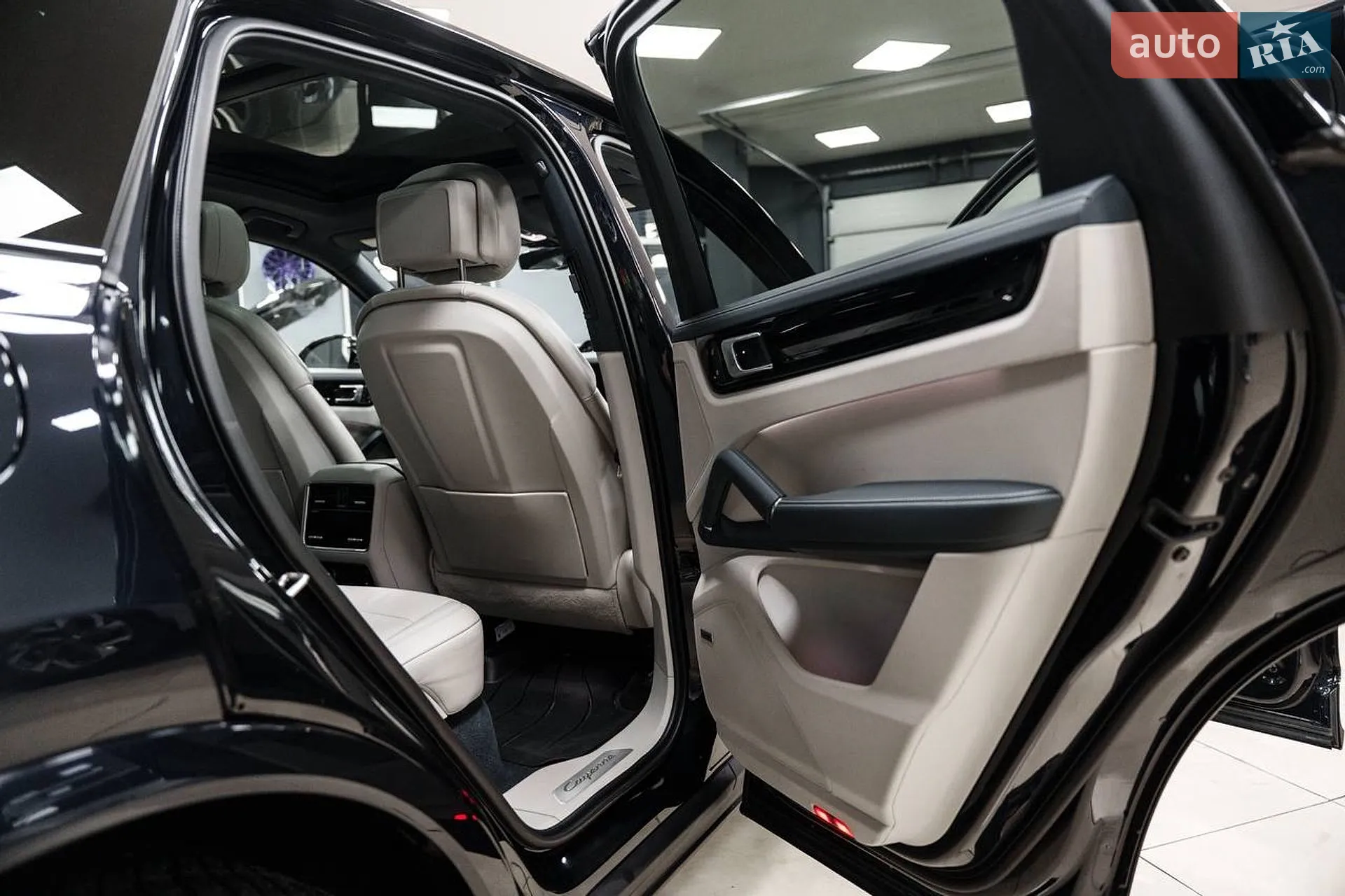 2023 Porsche Cayenne - мініатюра 46