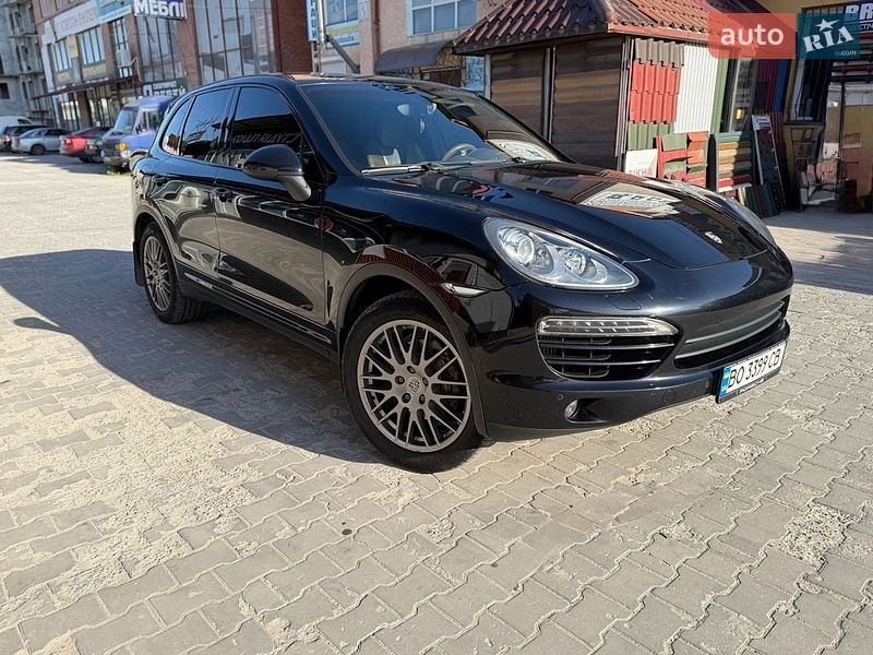 Позашляховик / Кросовер Porsche Cayenne 2012 в Тернополі