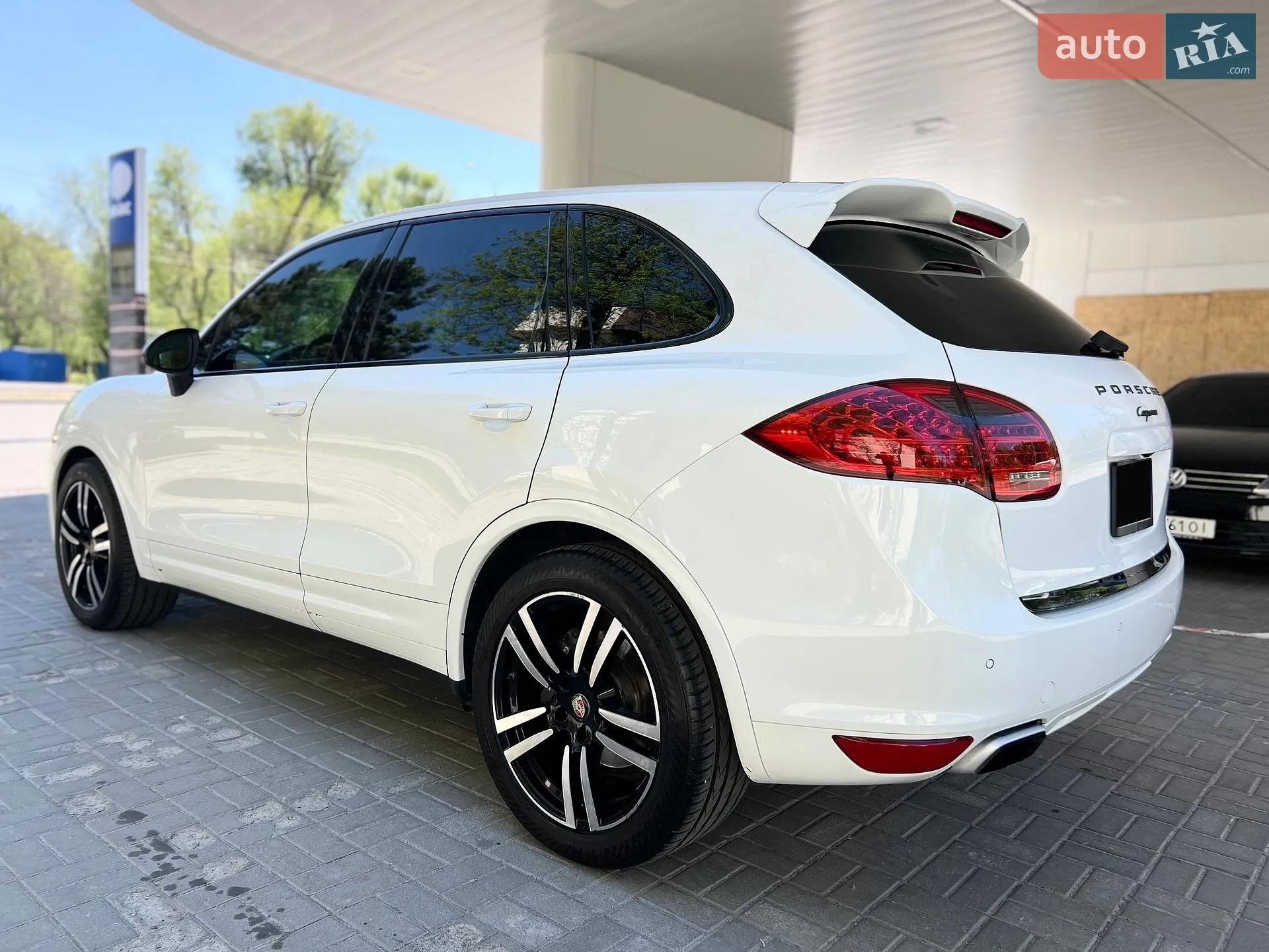 2012 Porsche Cayenne - мініатюра 2