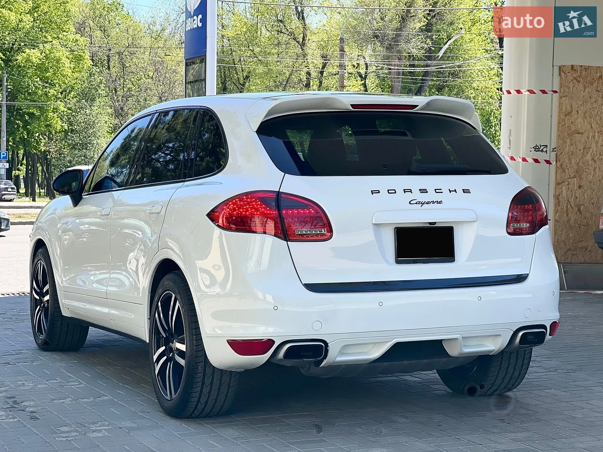 2012 Porsche Cayenne - мініатюра 17