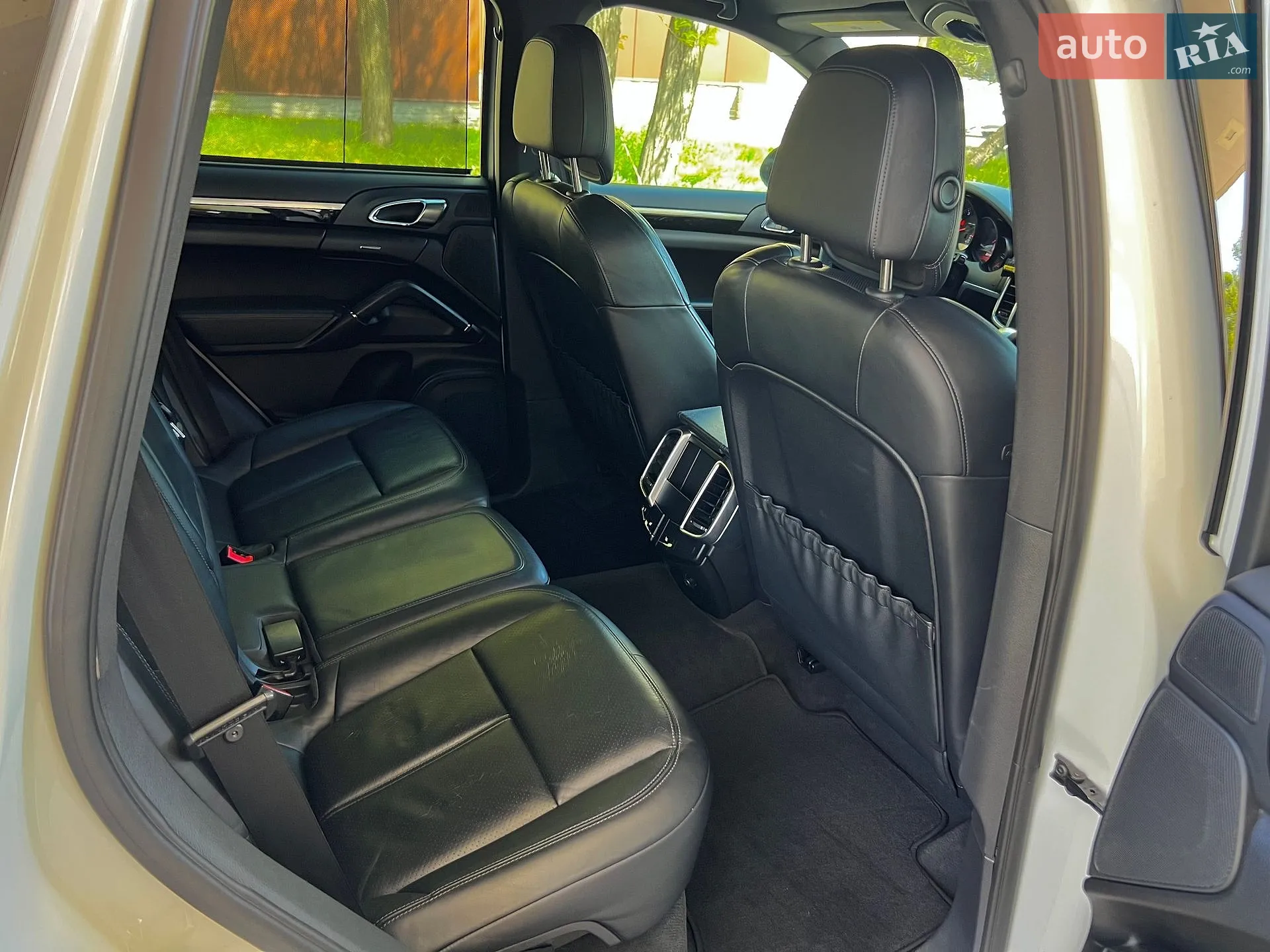 2012 Porsche Cayenne - мініатюра 29
