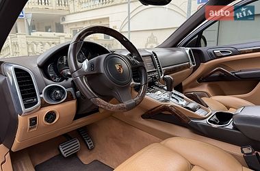 Внедорожник / Кроссовер Porsche Cayenne 2011 в Киеве