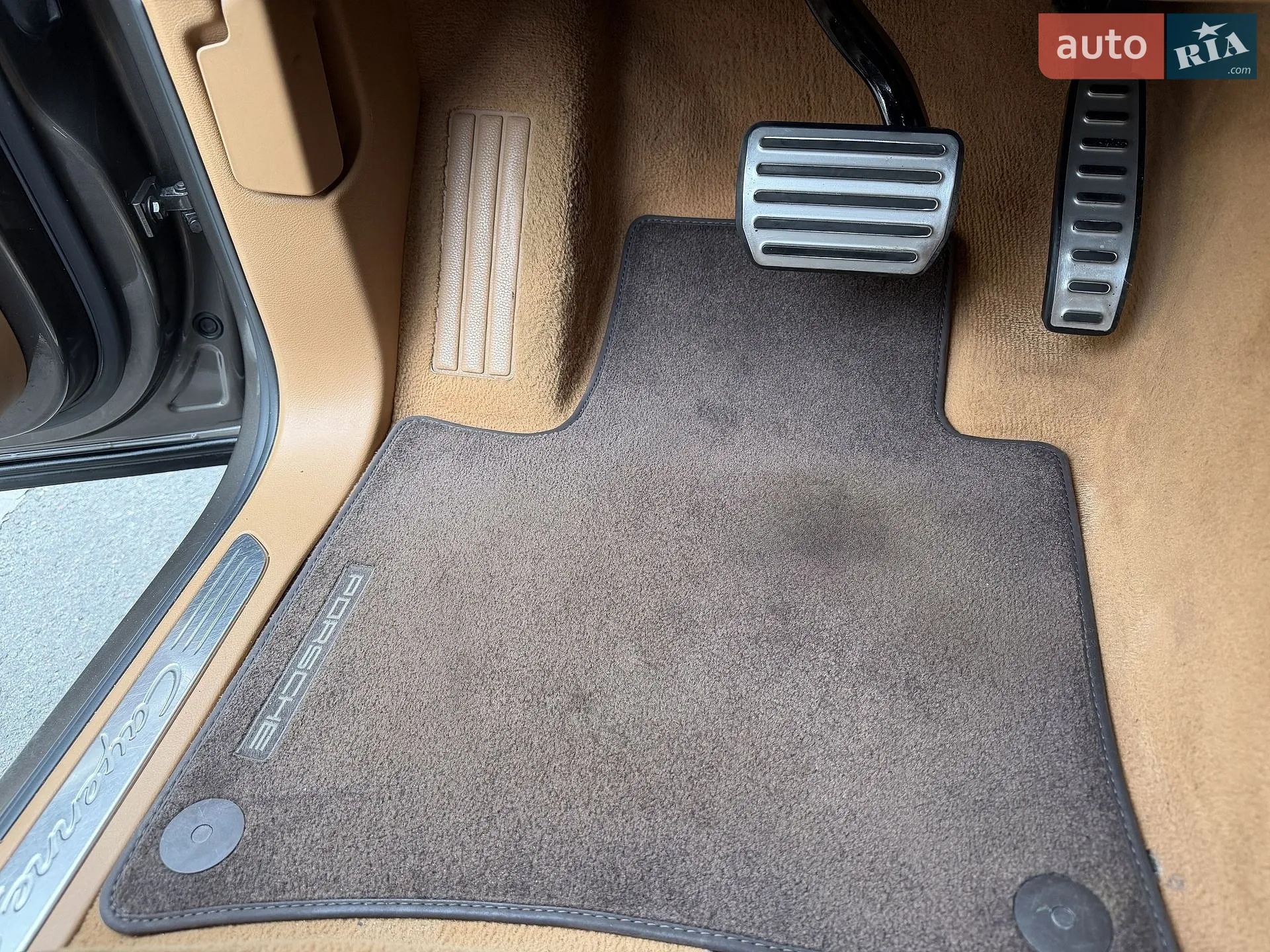 2011 Porsche Cayenne - мініатюра 35
