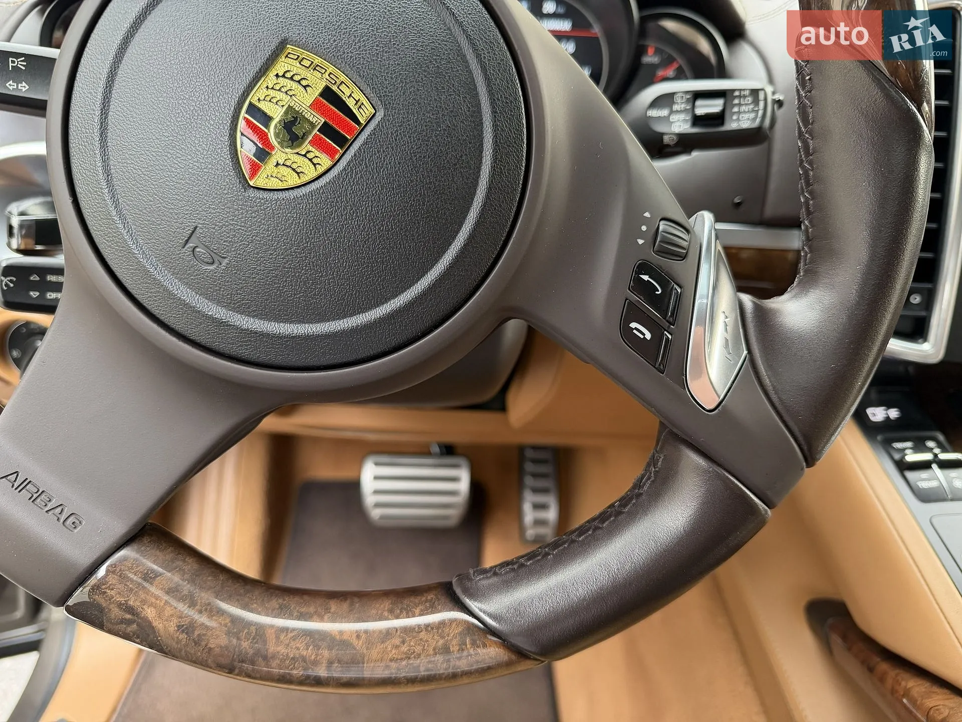 2011 Porsche Cayenne - мініатюра 38