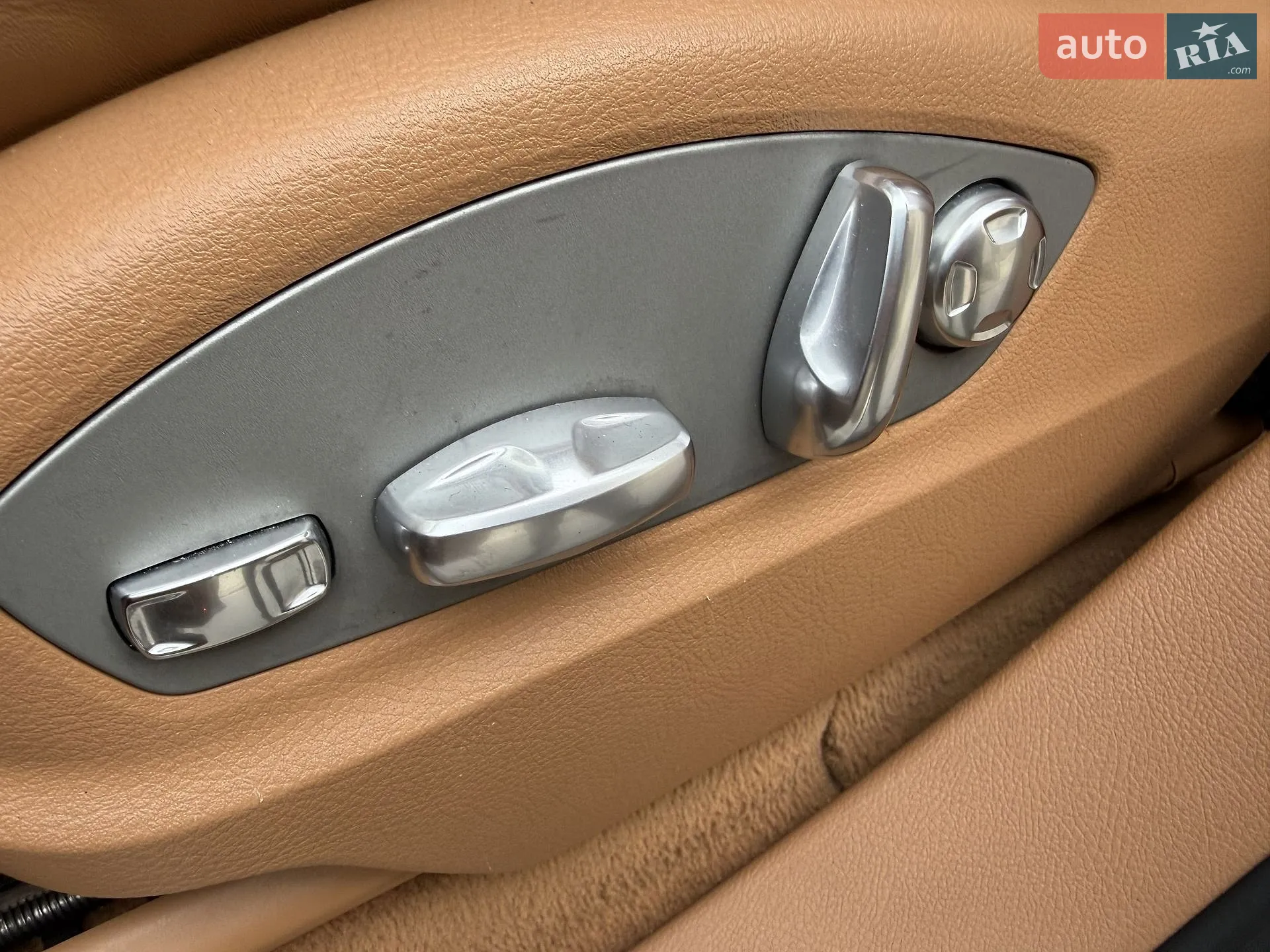 2011 Porsche Cayenne - мініатюра 33