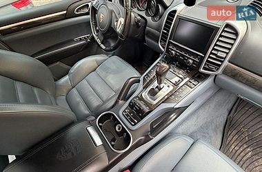 Внедорожник / Кроссовер Porsche Cayenne 2012 в Киеве