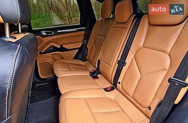 Внедорожник / Кроссовер Porsche Cayenne 2014 в Житомире