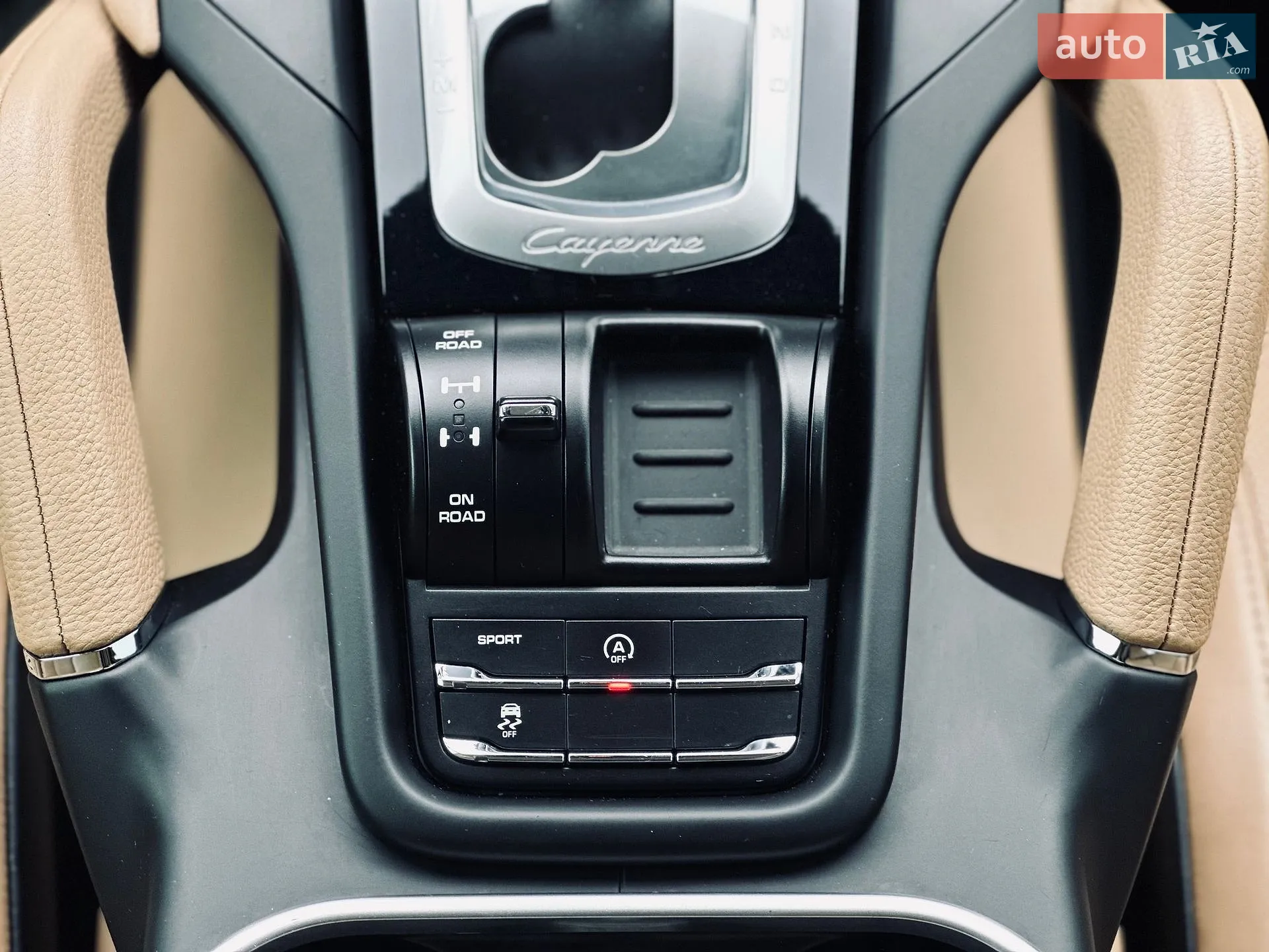 2017 Porsche Cayenne - мініатюра 37