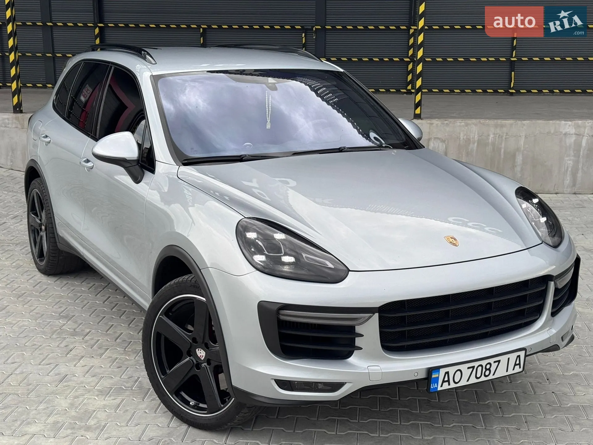 2015 Porsche Cayenne - мініатюра 2