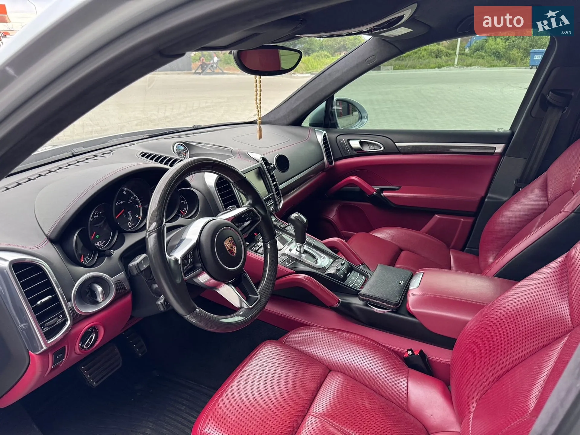 2015 Porsche Cayenne - мініатюра 32