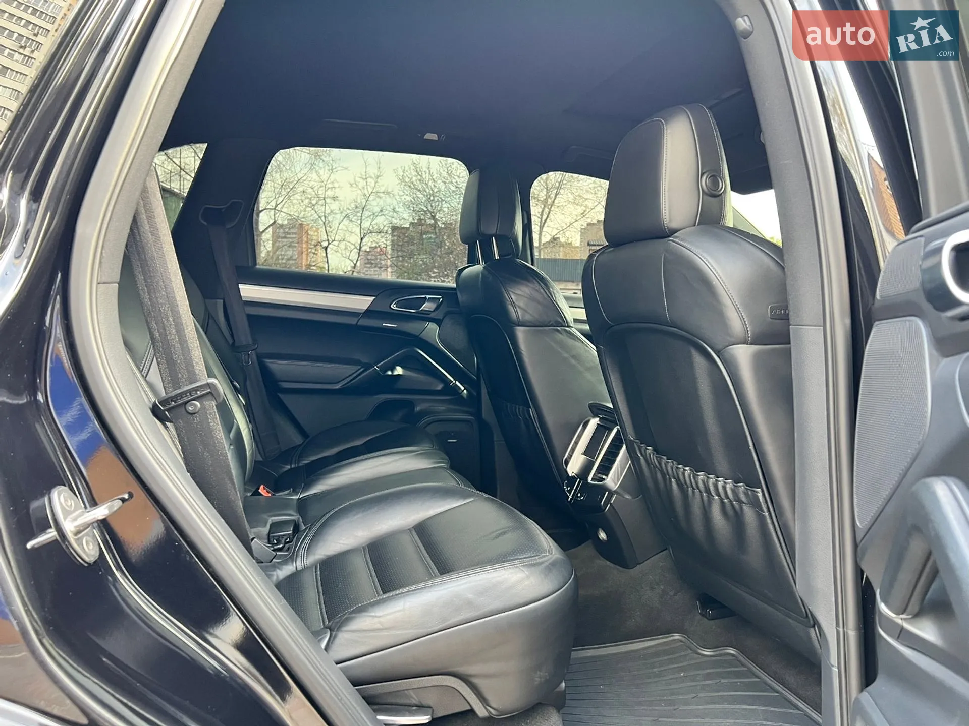 2010 Porsche Cayenne - мініатюра 19