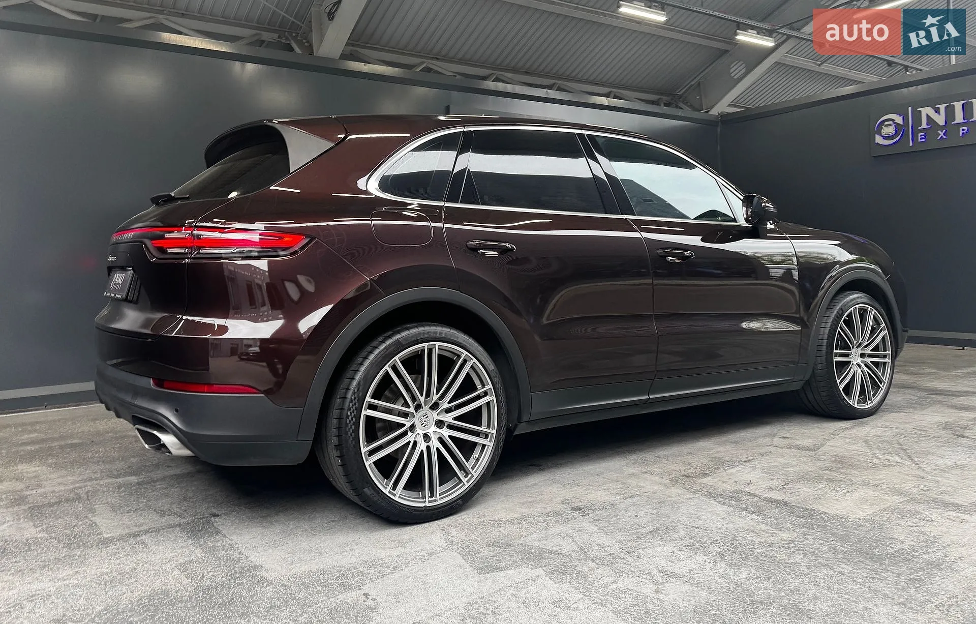 2018 Porsche Cayenne - мініатюра 16