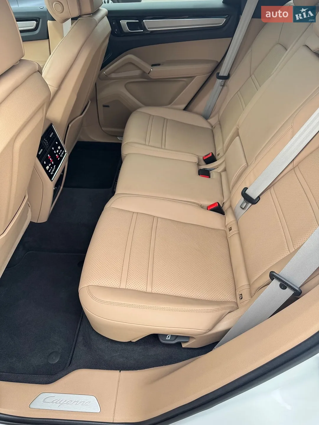 2022 Porsche Cayenne - мініатюра 24