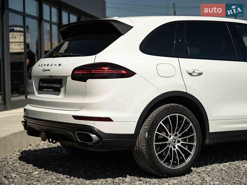 Внедорожник / Кроссовер Porsche Cayenne 2014 в Черновцах