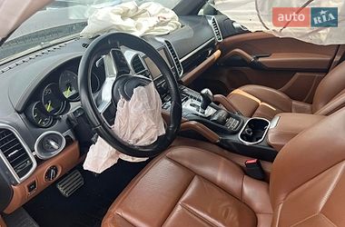 Внедорожник / Кроссовер Porsche Cayenne 2016 в Киеве
