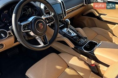 Внедорожник / Кроссовер Porsche Cayenne 2017 в Львове